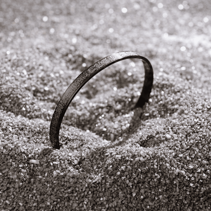 Nova Thread Bracelet