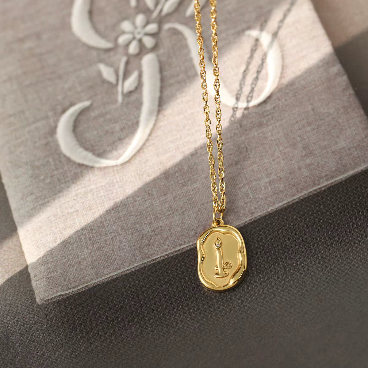 AuraDrop Minimal Necklace