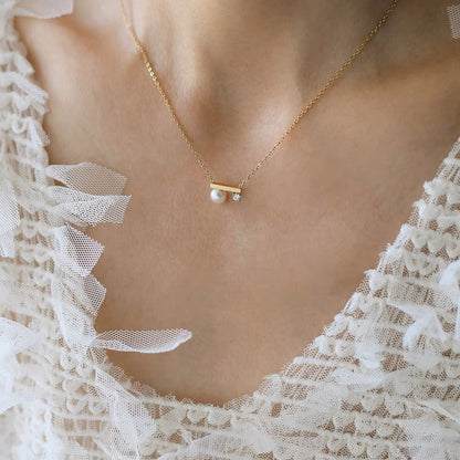 Amoura Gleam Chain