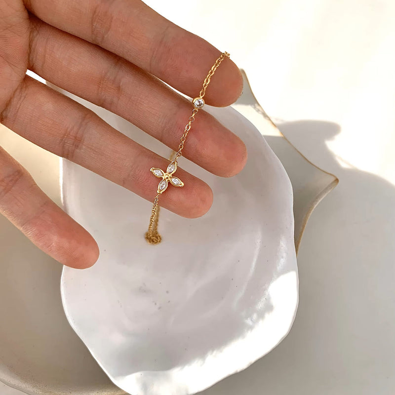 Modé Gold Necklace