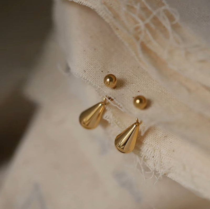 Velora Pearl Drops earings