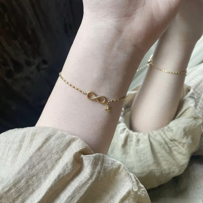 Gentle Curve Bracelet