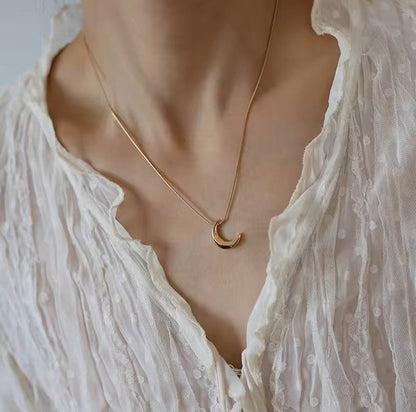 Amara Infinity Necklace